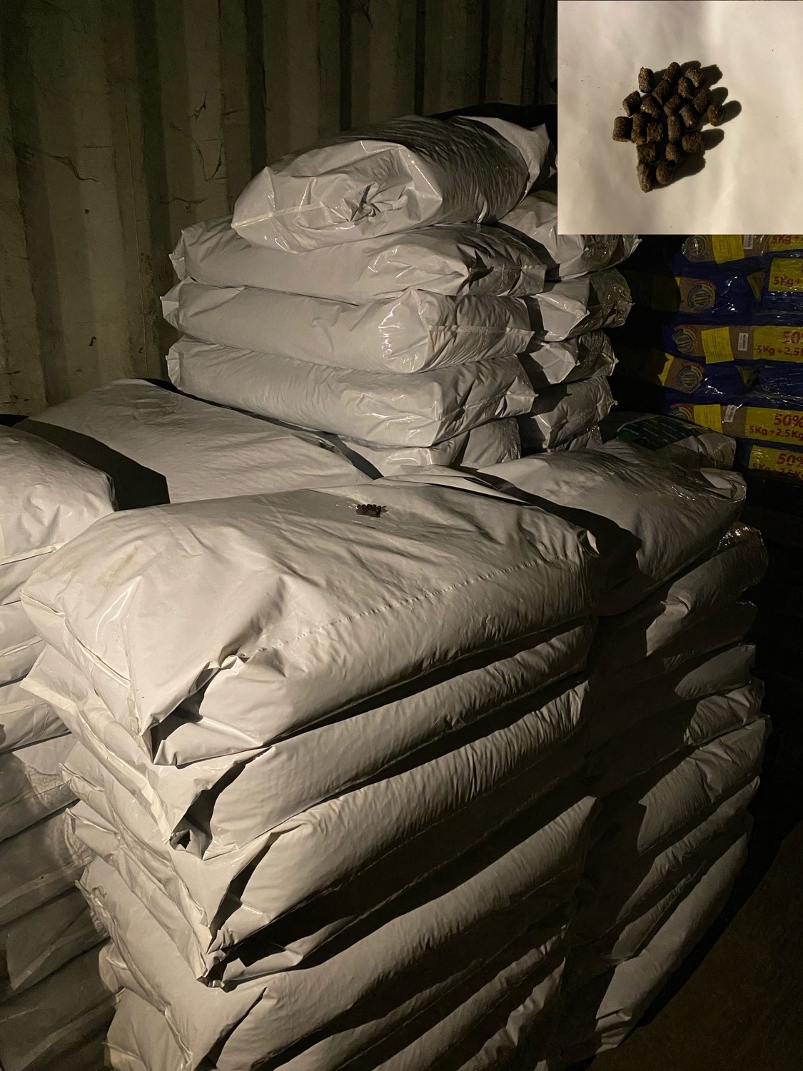 Pond Feed Корм для форели и осетра 4мм - 20кг Pond Feed Корм для форели и осетра 4мм - 20кг